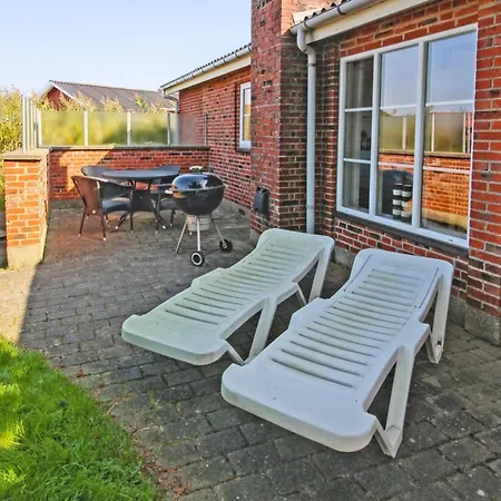 Hendrine - 500m From The Sea In Western Jutland By Interhome Holiday home Lakolk